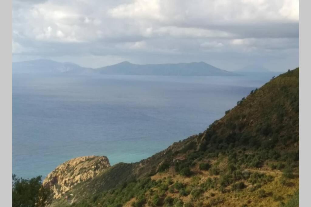 Dimora Tra Cielo E Mare A Gioiosa Marea Exterior foto